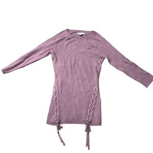 Purple T shirt with little cute detailing
